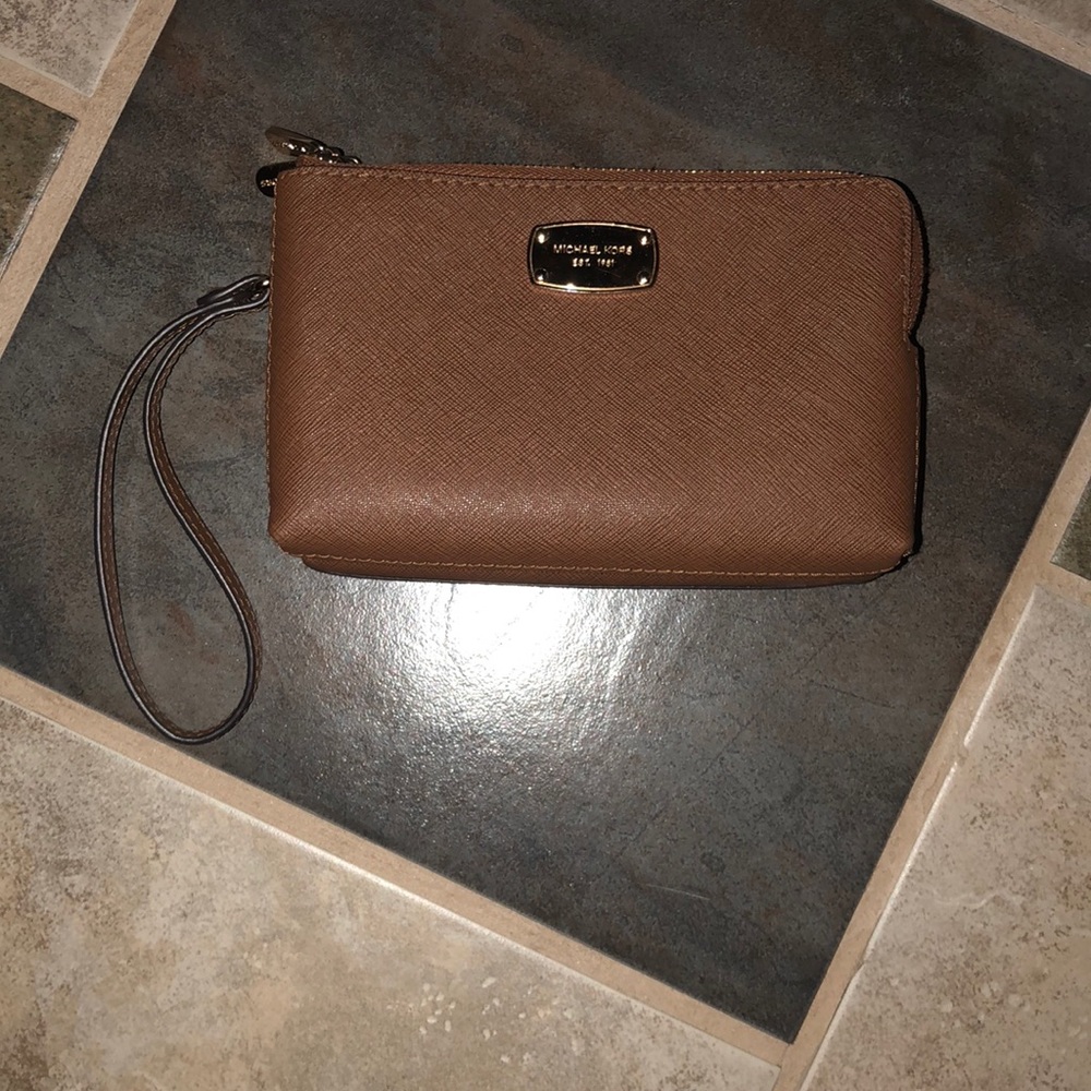 Michael Kors wristlet